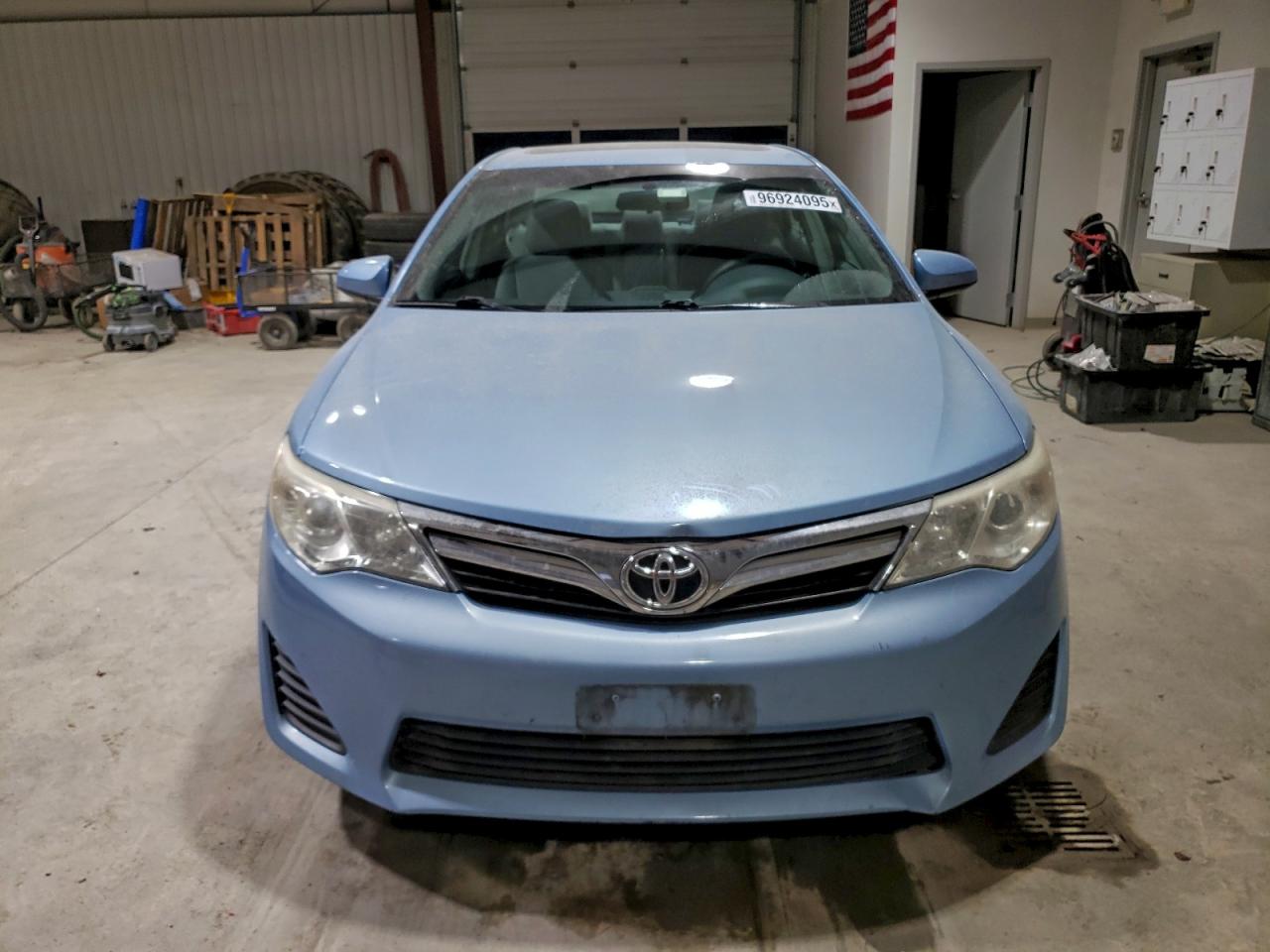 2012 TOYOTA CAMRY BASE photo 5