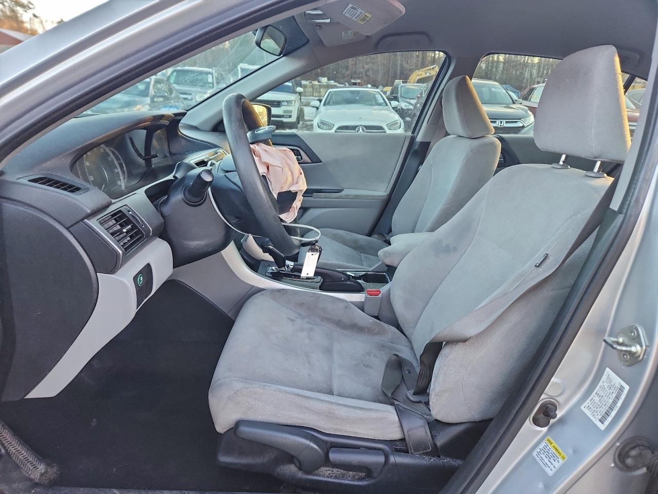 2013 HONDA ACCORD LX photo 7