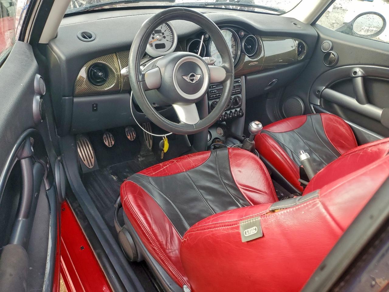 2004 MINI COOPER S photo 8