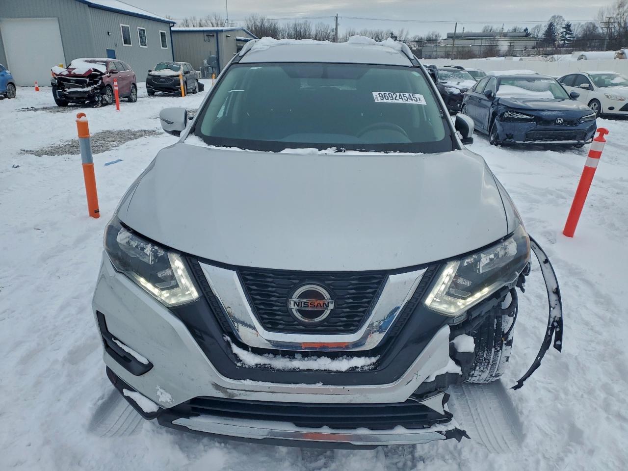 2018 NISSAN ROGUE S photo 5