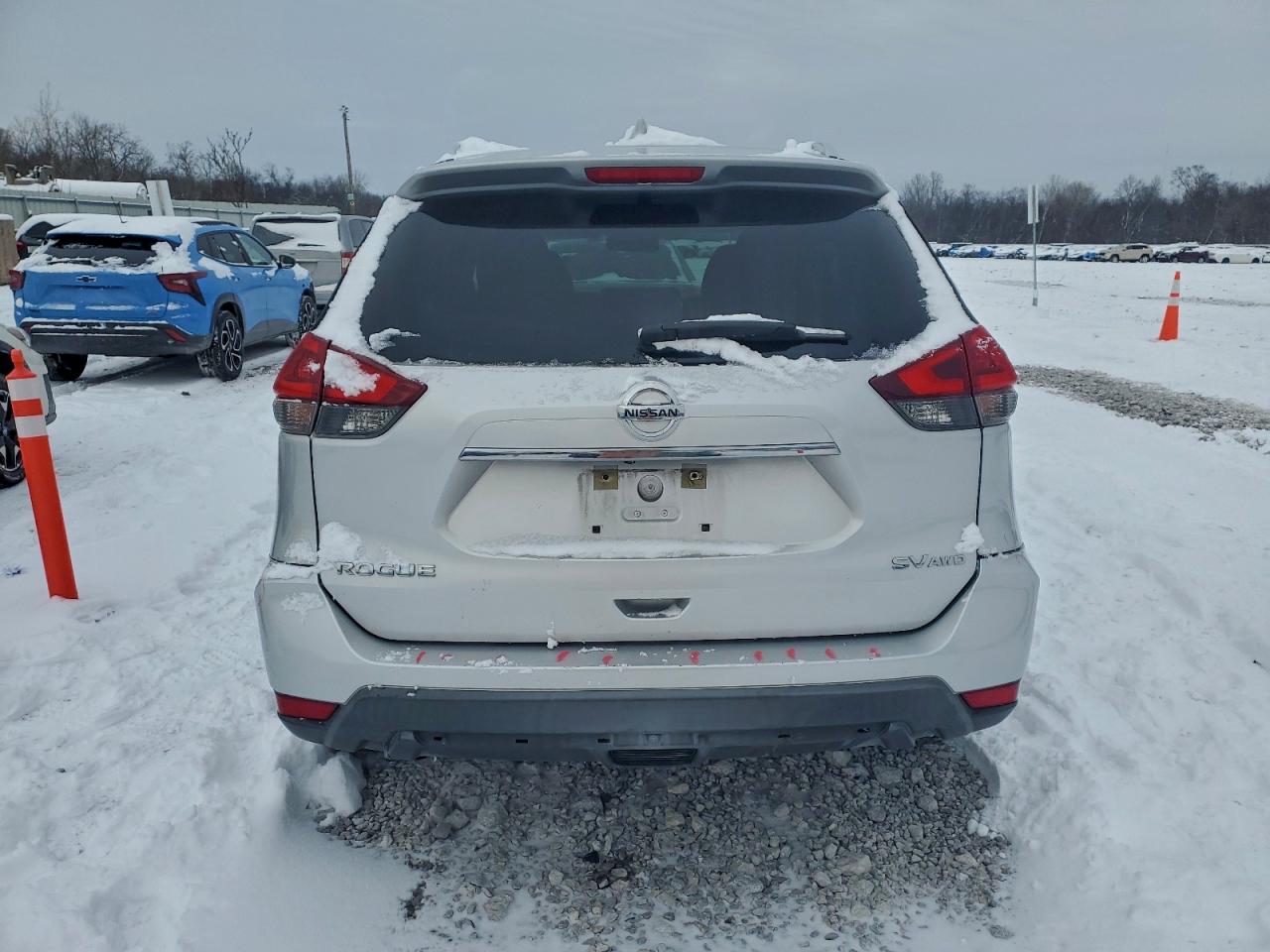 2018 NISSAN ROGUE S photo 6