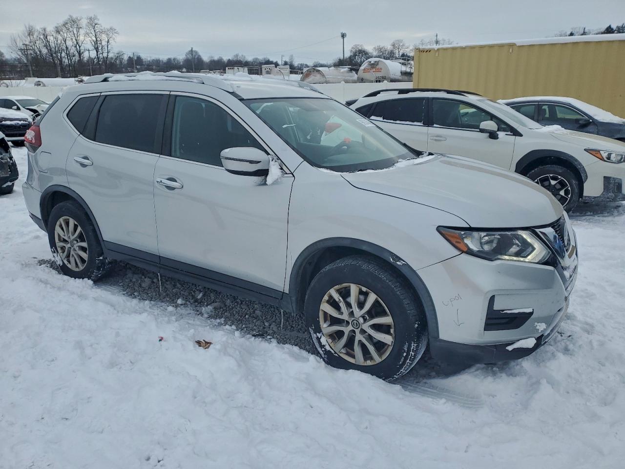2018 NISSAN ROGUE S photo 4