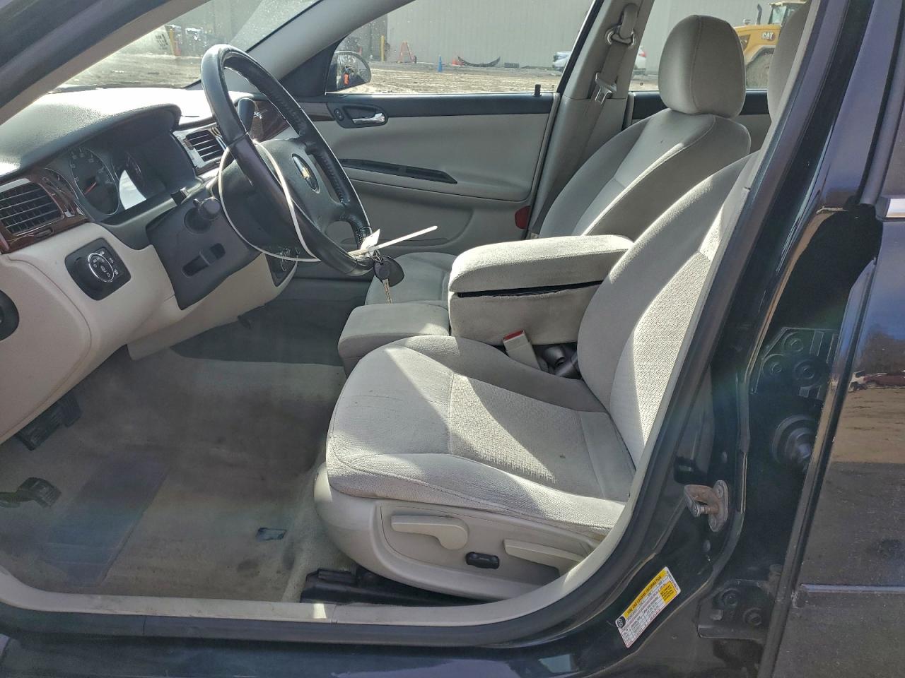 2010 CHEVROLET IMPALA LT photo 7