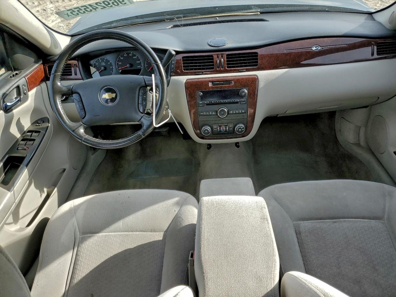 2010 CHEVROLET IMPALA LT photo 8