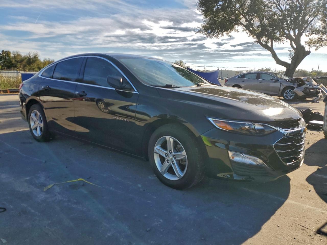 2022 CHEVROLET MALIBU LS photo 4