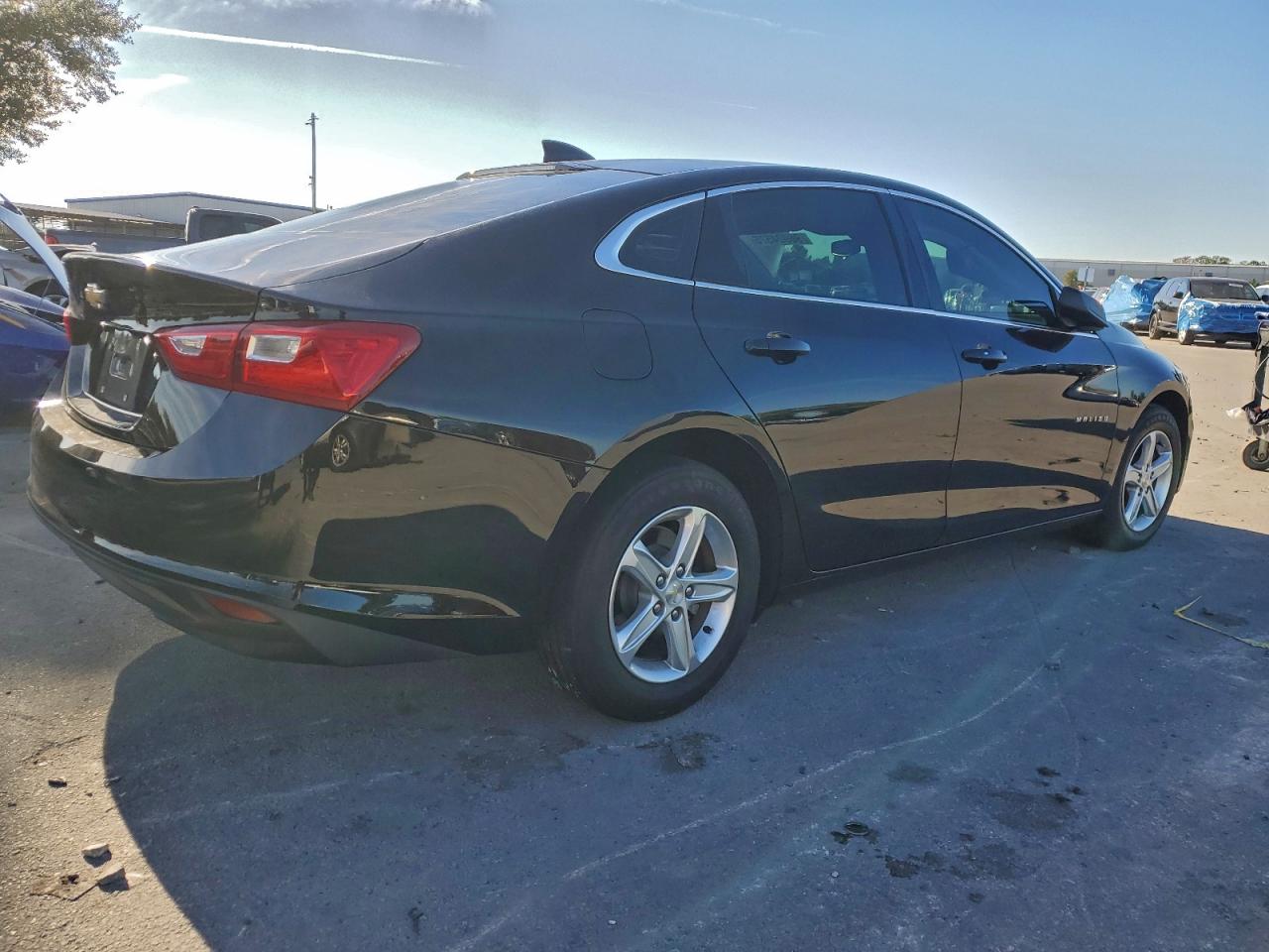 2022 CHEVROLET MALIBU LS photo 3
