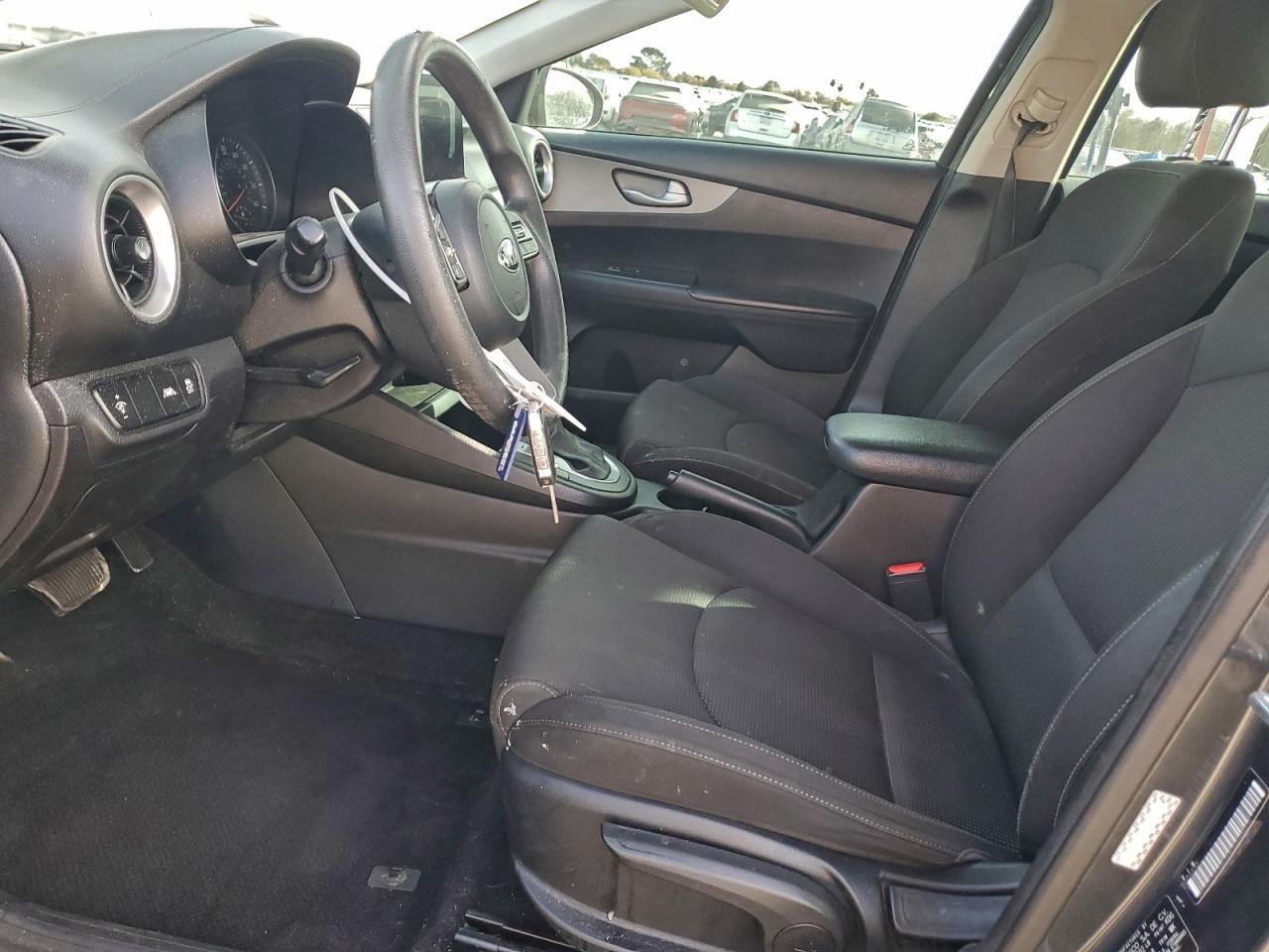2019 KIA FORTE FE photo 7