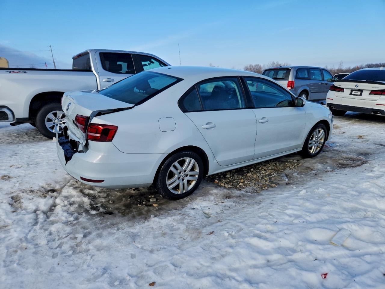 2018 VOLKSWAGEN JETTA S photo 3