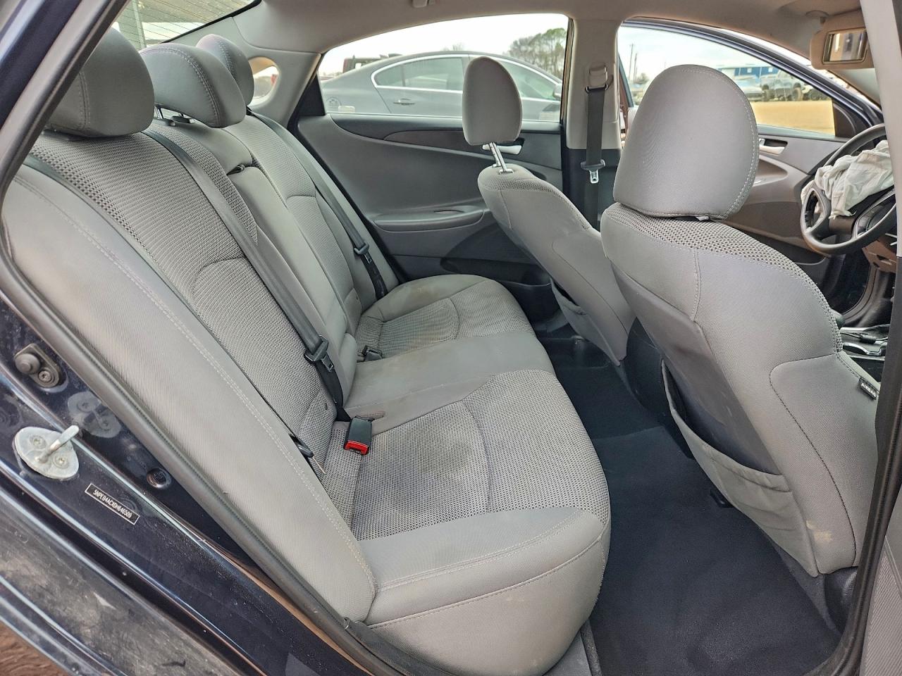 2013 HYUNDAI SONATA GLS photo 10