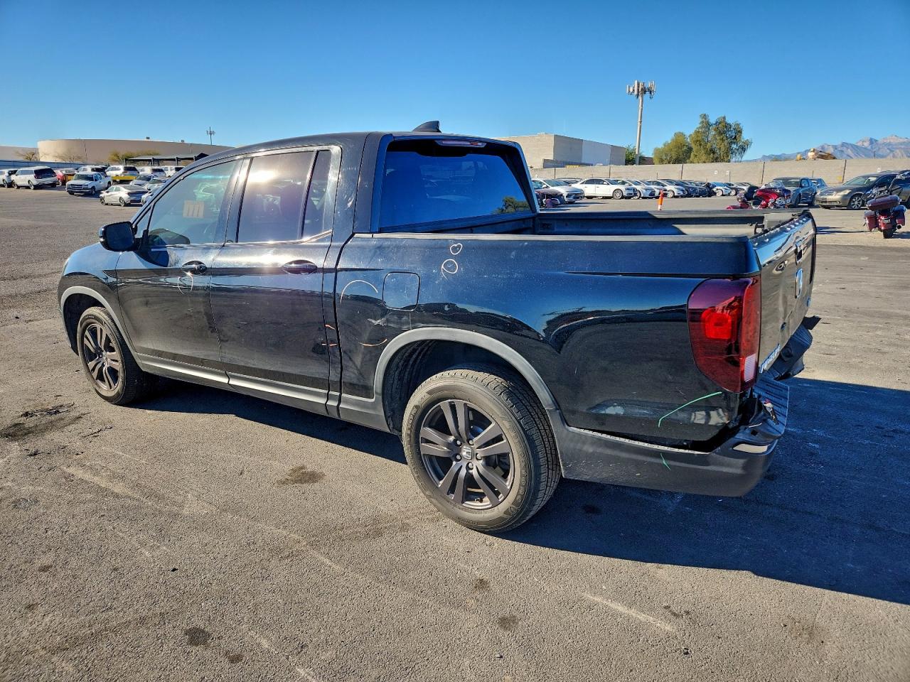 2019 HONDA RIDGELINE SPORT photo 2