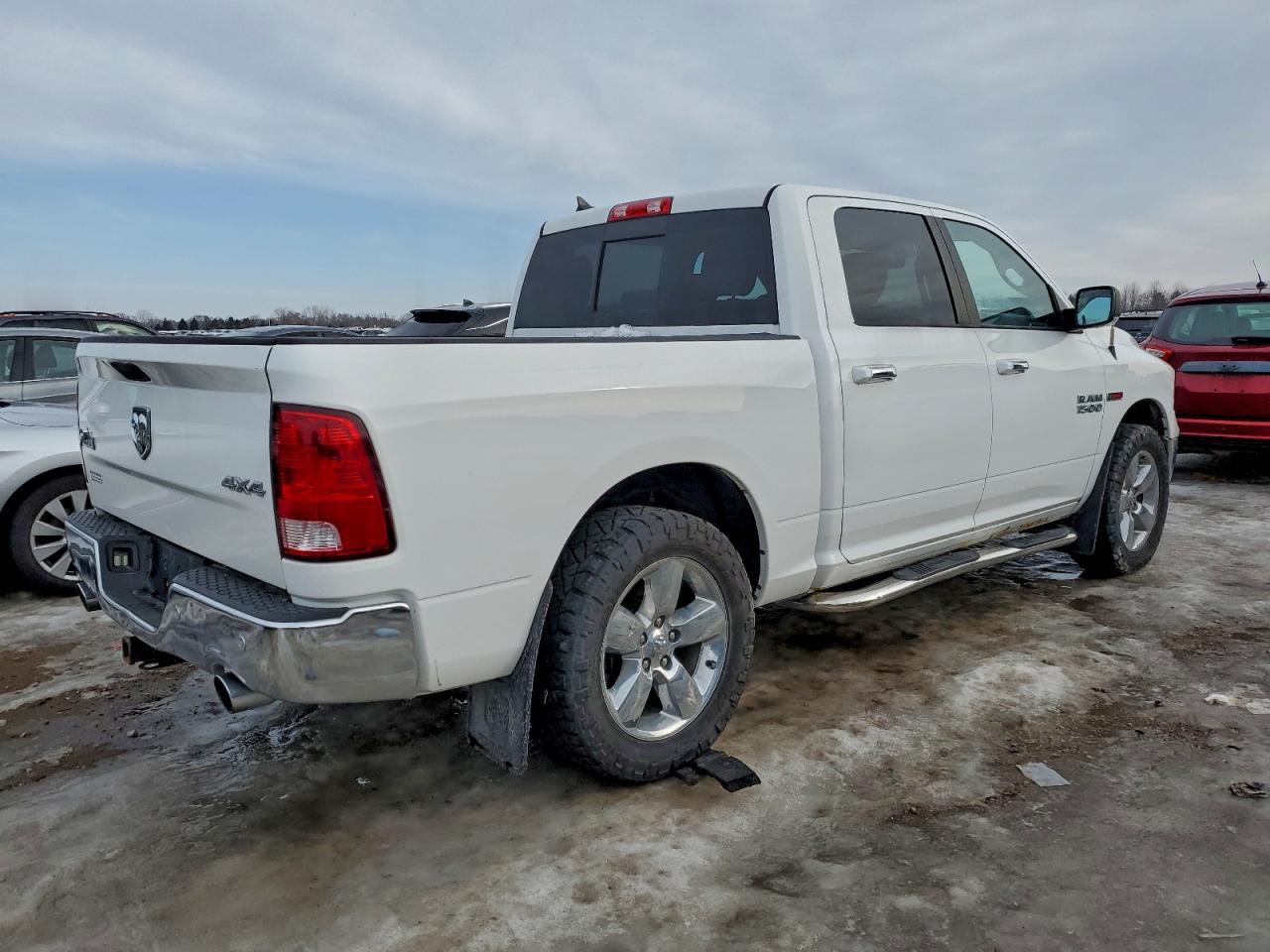 2015 RAM 1500 SLT photo 5