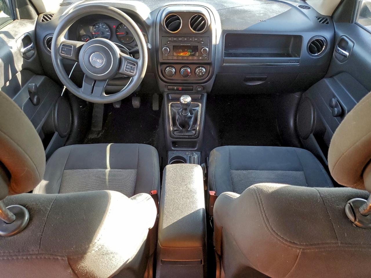 2012 JEEP PATRIOT SPORT photo 8