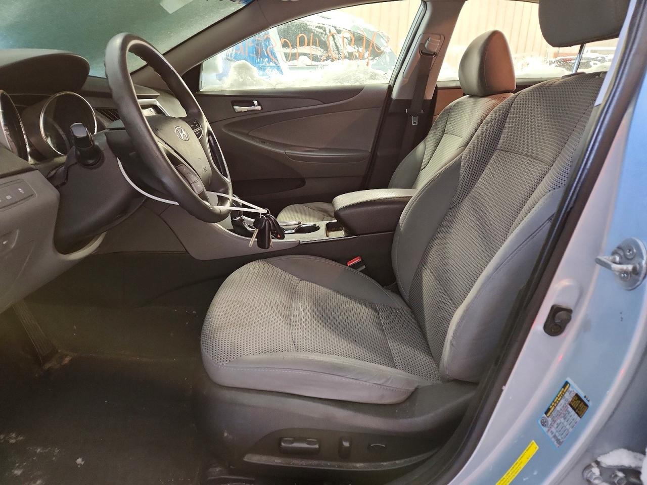 2012 HYUNDAI SONATA GLS photo 7