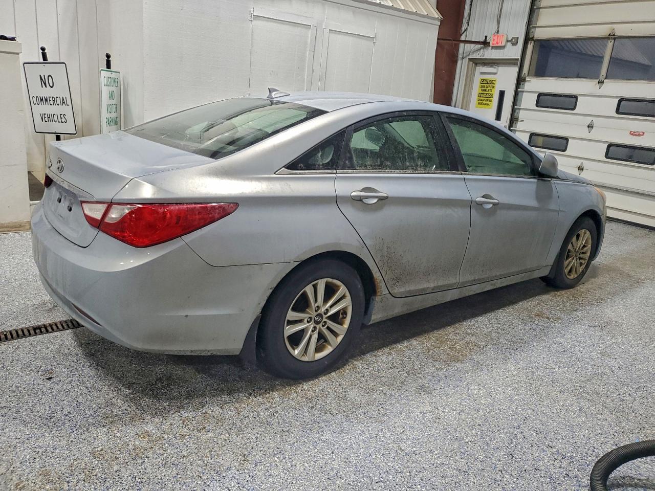 2012 HYUNDAI SONATA GLS photo 3