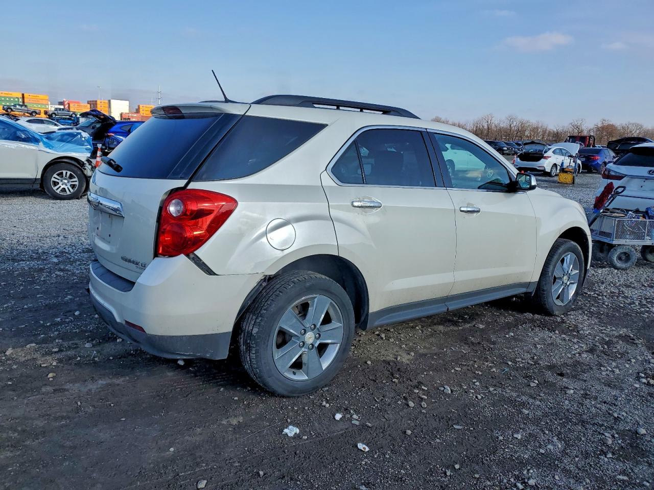 2013 CHEVROLET EQUINOX LT photo 3