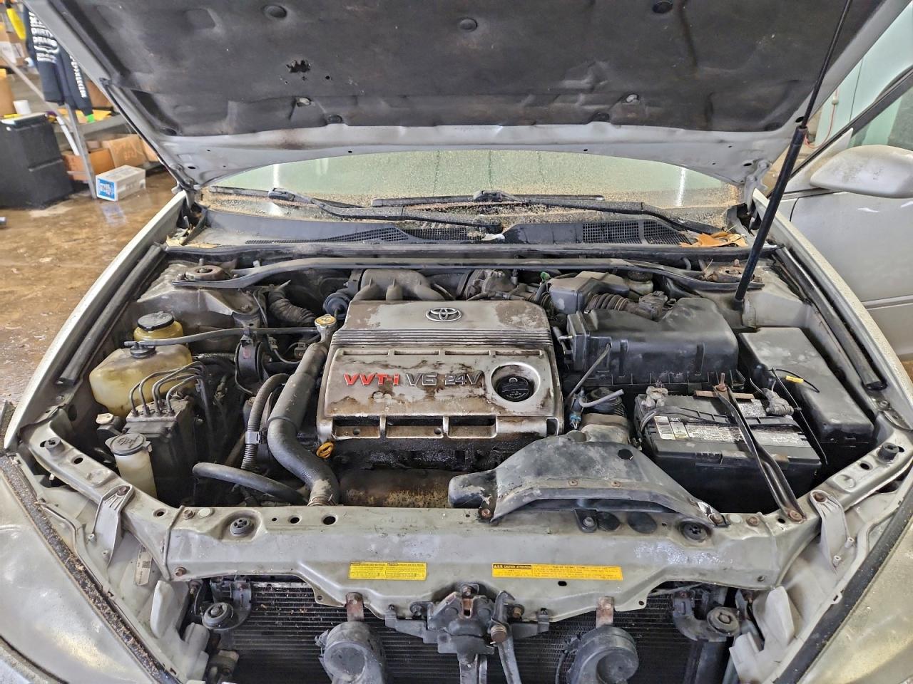 2003 TOYOTA CAMRY LE photo 11