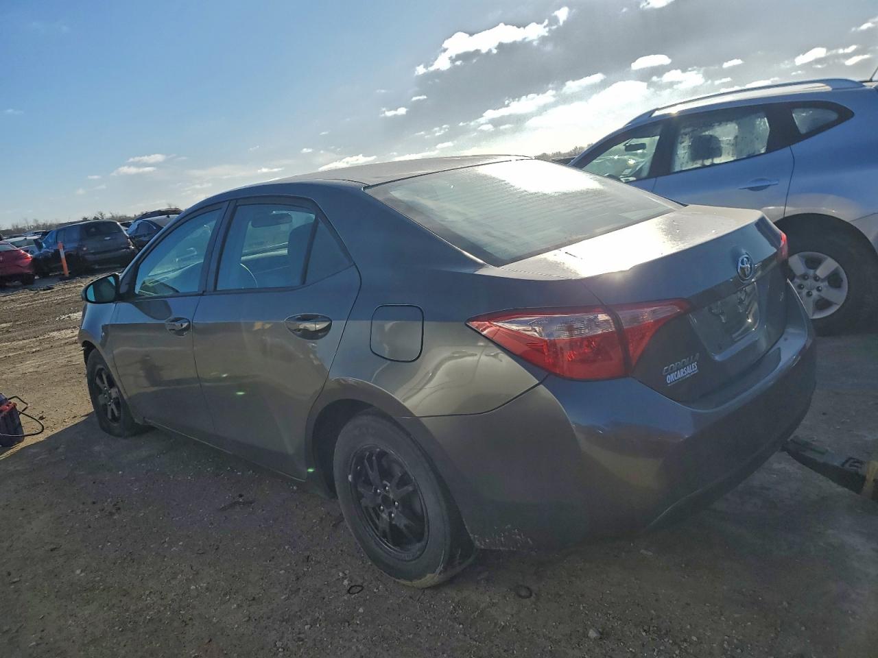2018 TOYOTA COROLLA L photo 2