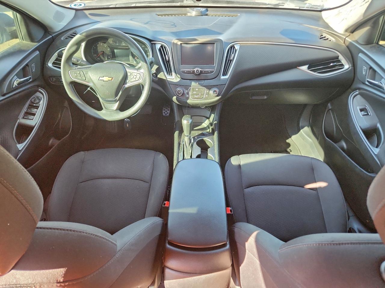 2018 CHEVROLET MALIBU LS photo 8