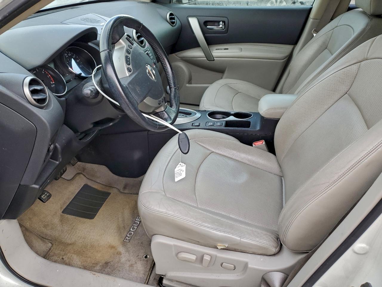 2013 NISSAN ROGUE S photo 7