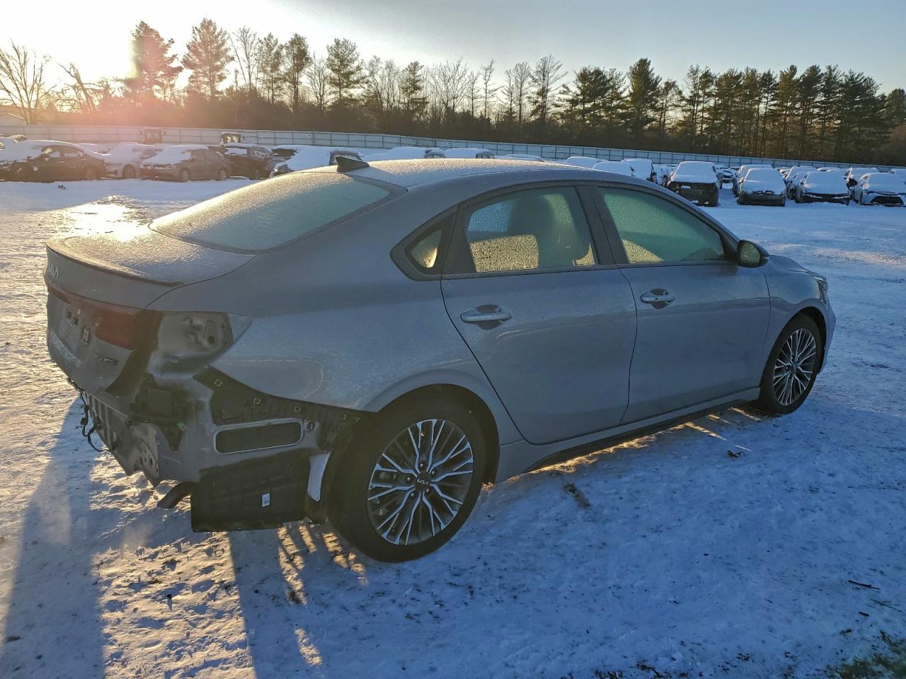 2024 KIA FORTE GT LINE photo 3