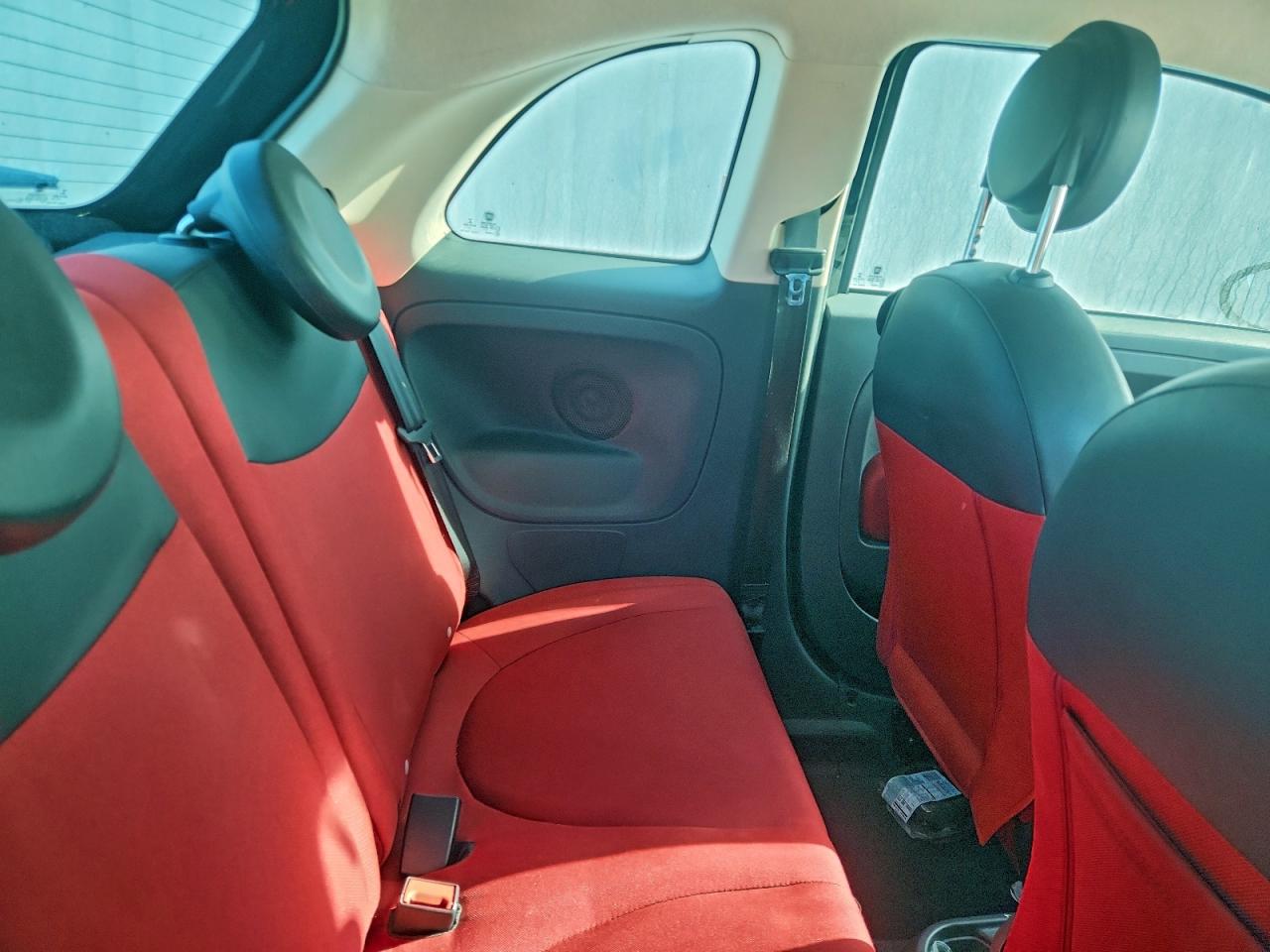 2014 FIAT 500 POP photo 10
