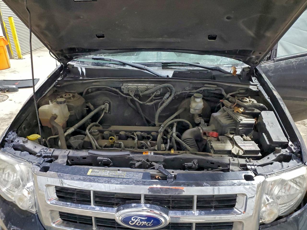 2012 FORD ESCAPE XLT photo 12