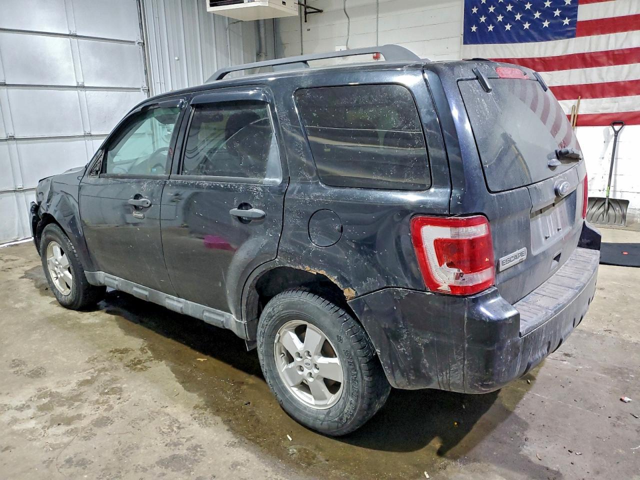 2012 FORD ESCAPE XLT photo 2