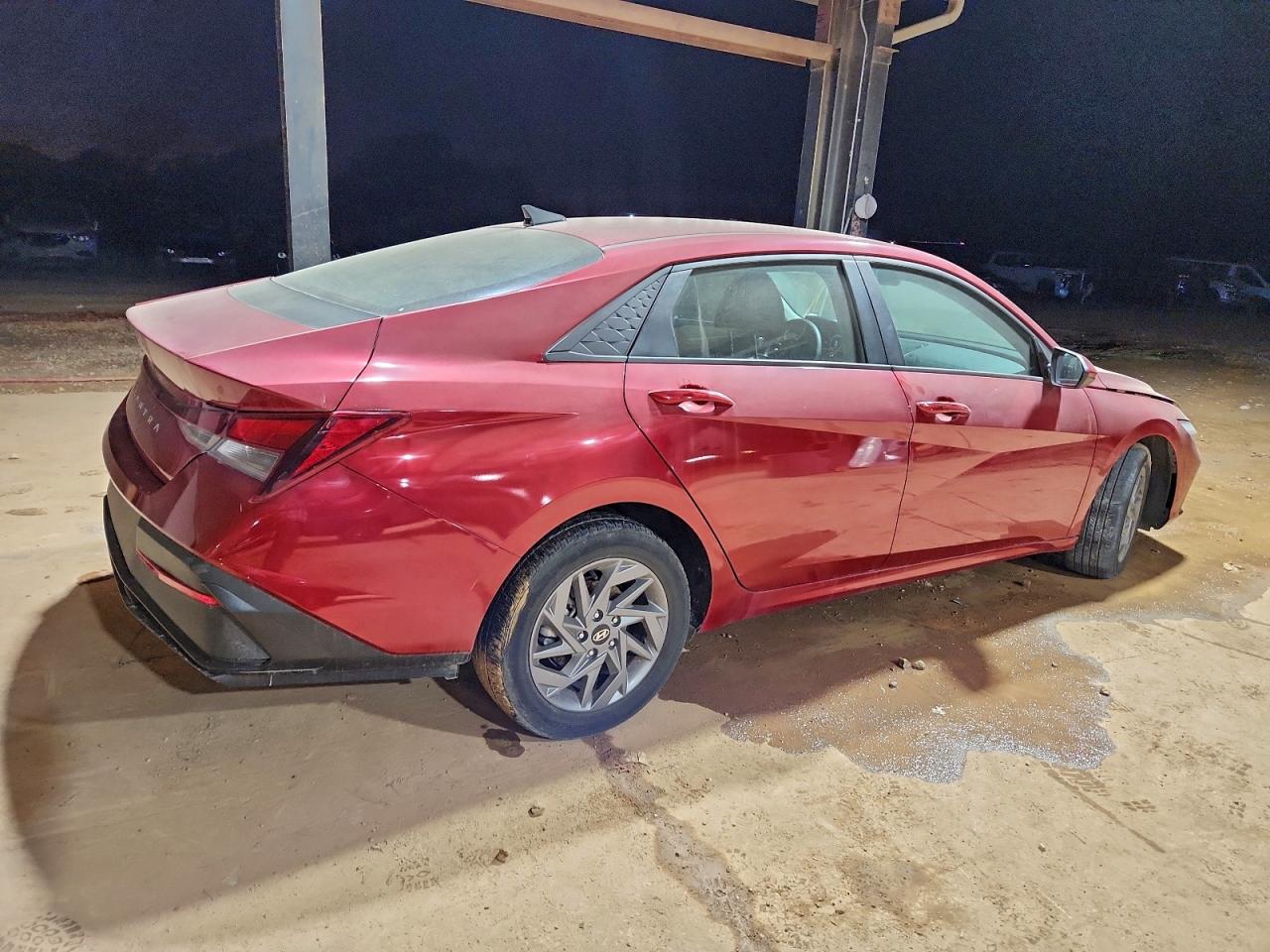 2024 HYUNDAI ELANTRA SEL photo 3