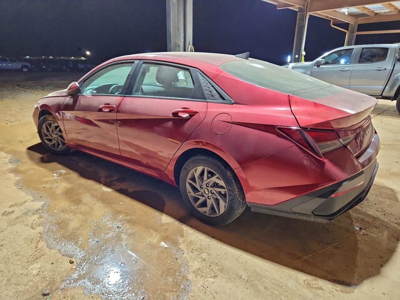 2024 HYUNDAI ELANTRA SEL photo 2