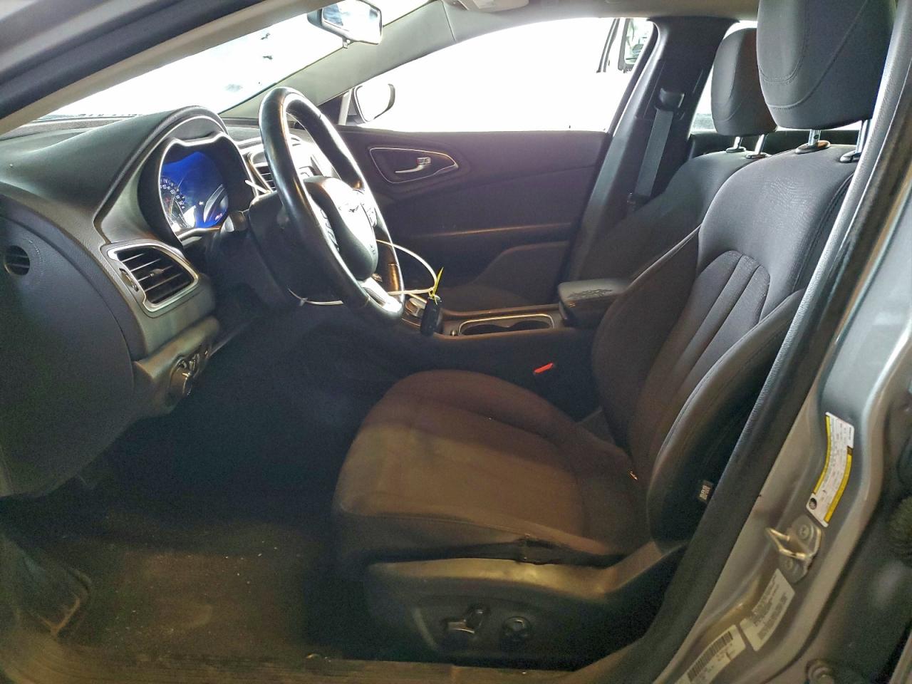 2016 CHRYSLER 200 LIMITED photo 7