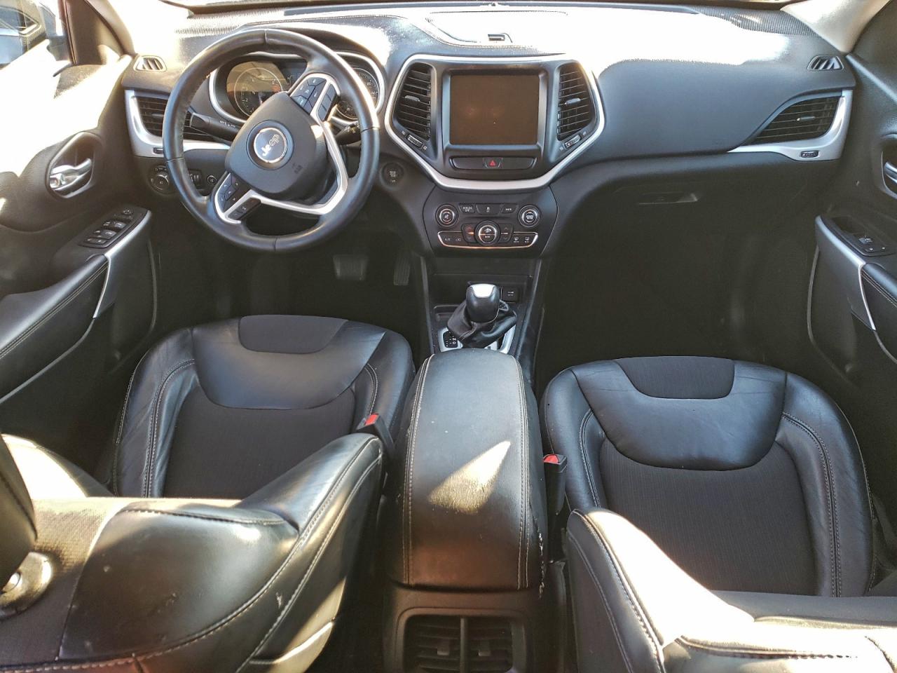 2018 JEEP CHEROKEE LATITUDE PLUS photo 8