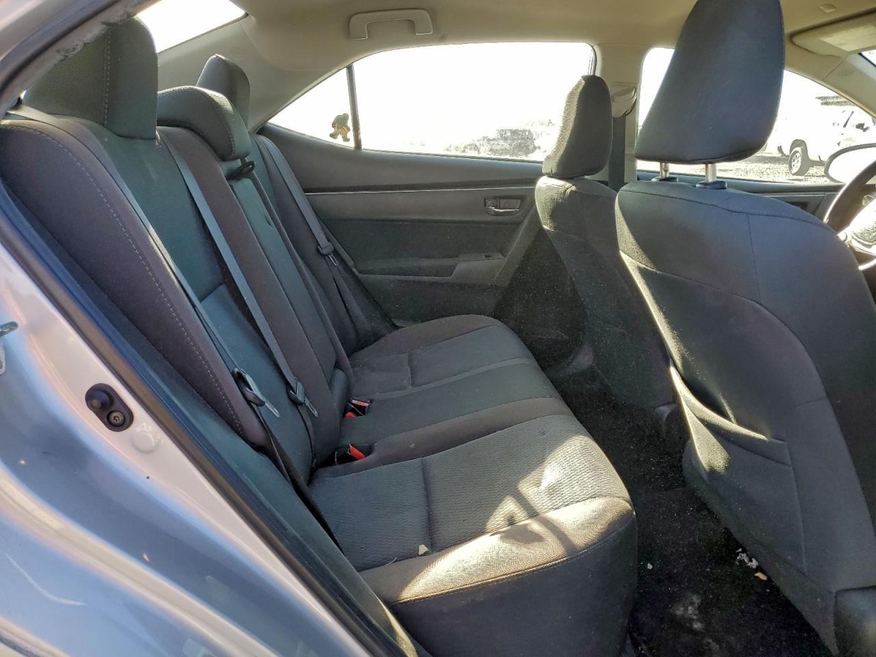 2019 TOYOTA COROLLA L photo 10