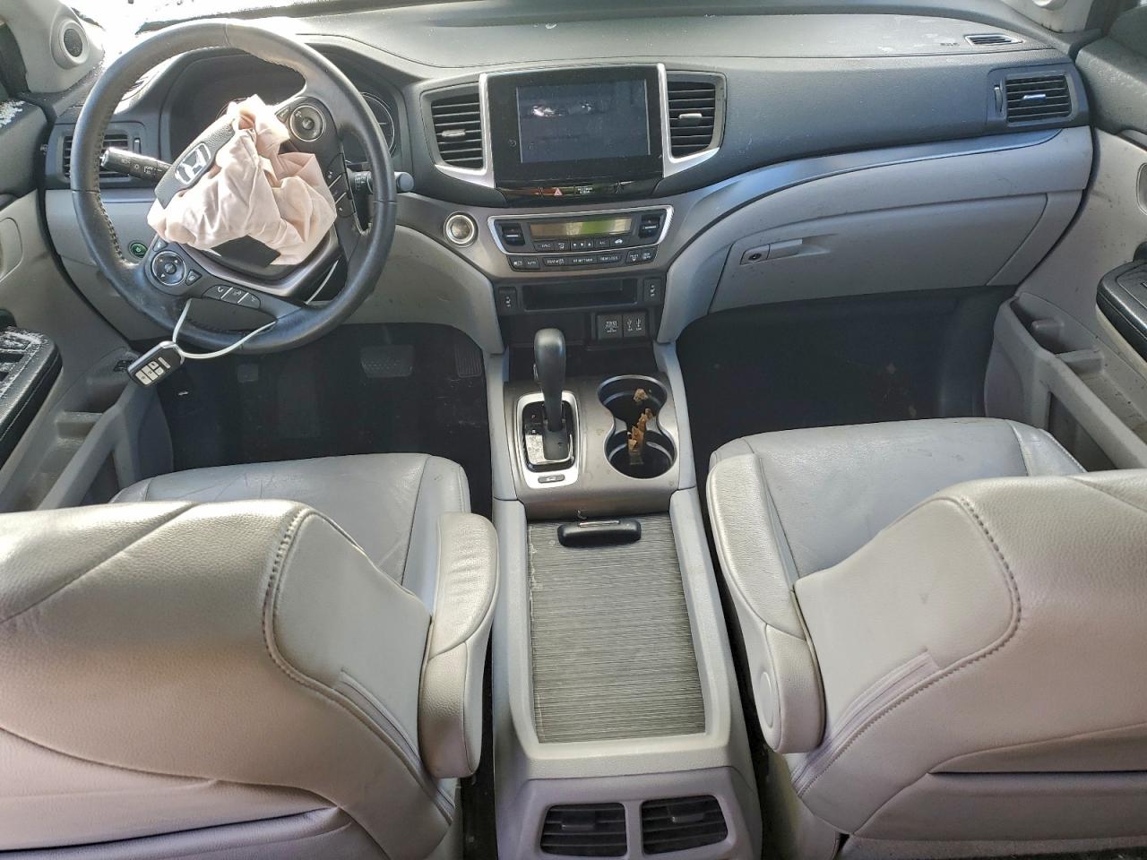 2016 HONDA PILOT EXL photo 8