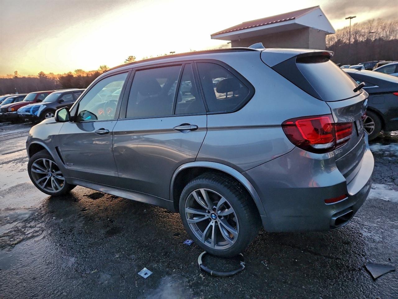 2017 BMW X5 XDRIVE35I photo 2