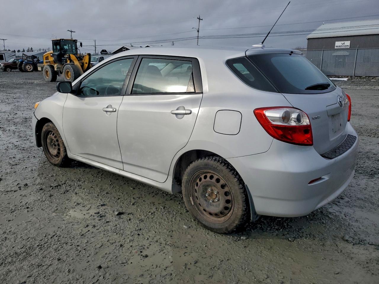 2010 TOYOTA COROLLA MATRIX photo 2