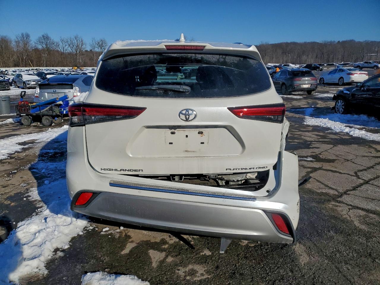 2020 TOYOTA HIGHLANDER PLATINUM photo 6