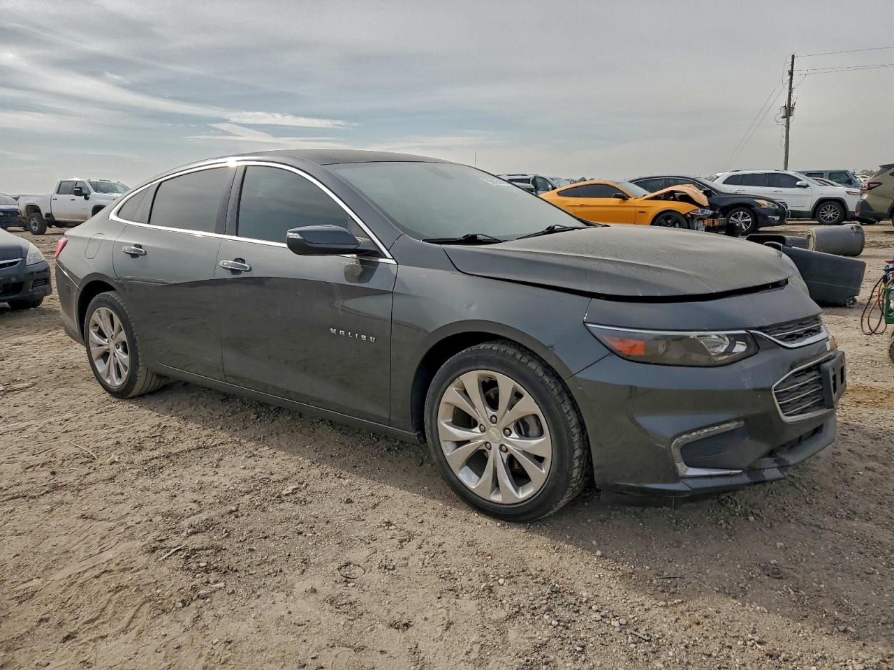 2017 CHEVROLET MALIBU PREMIER photo 4