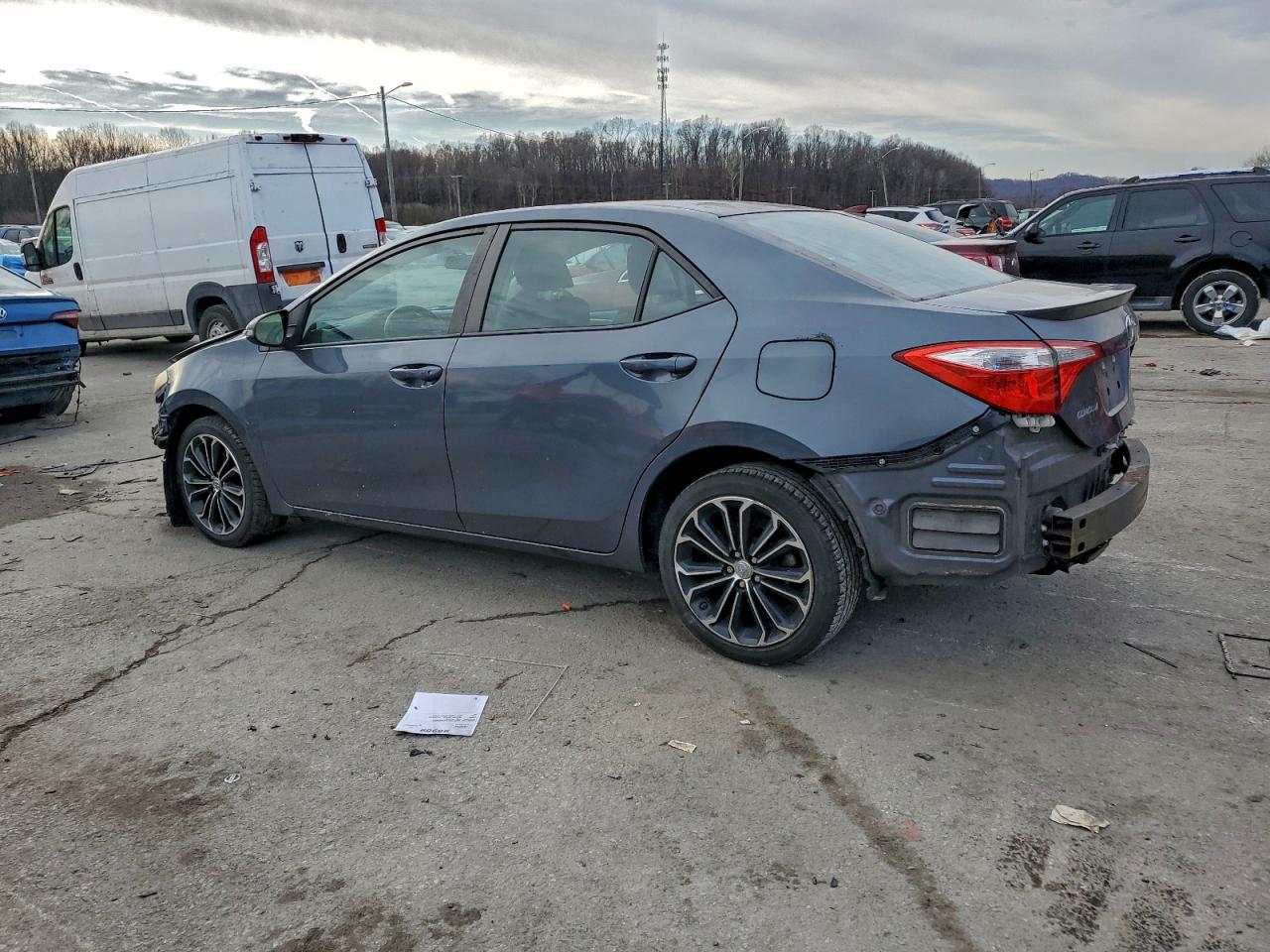 2014 TOYOTA COROLLA L photo 2