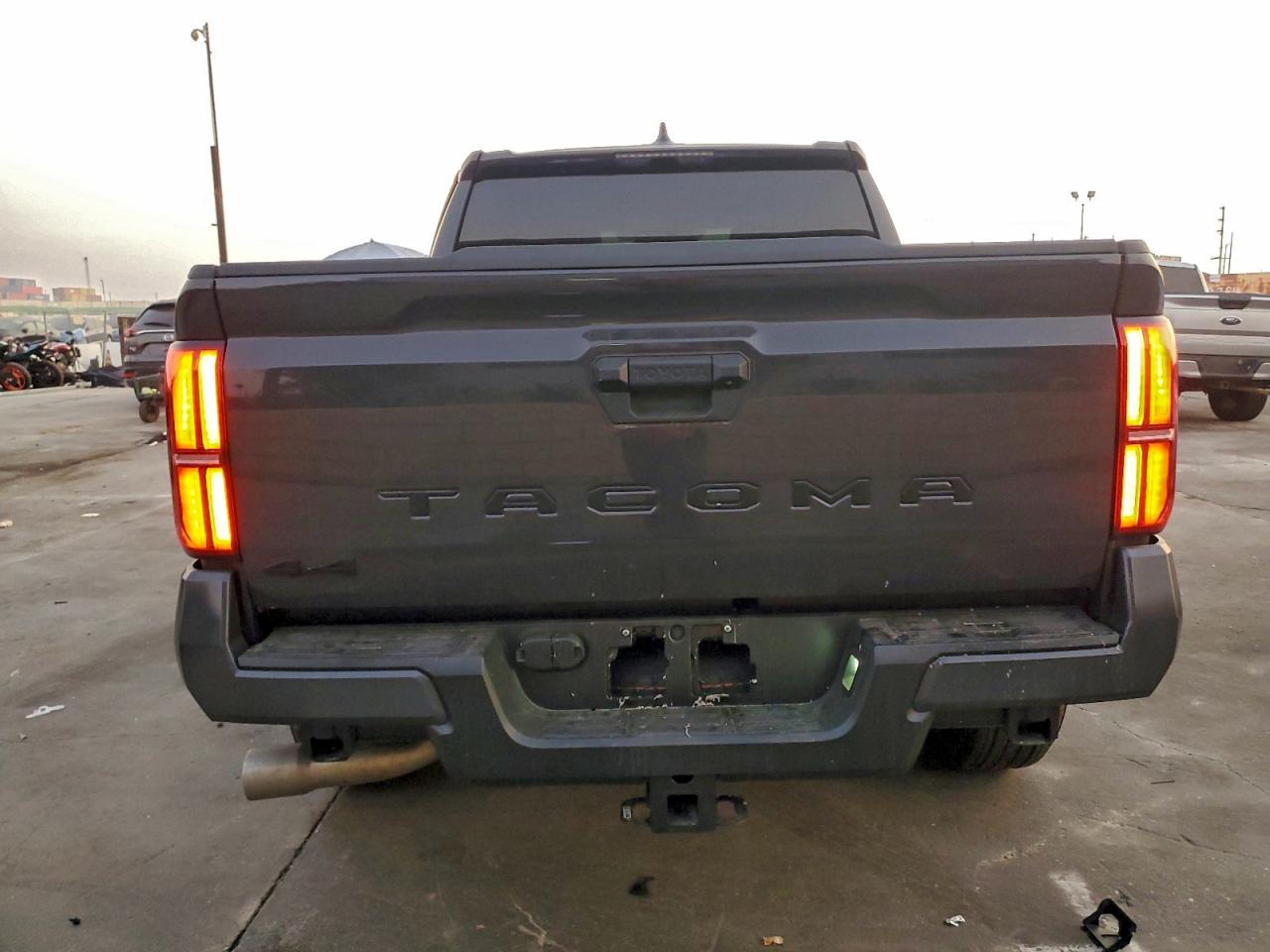 2025 TOYOTA TACOMA DOUBLE CAB photo 6