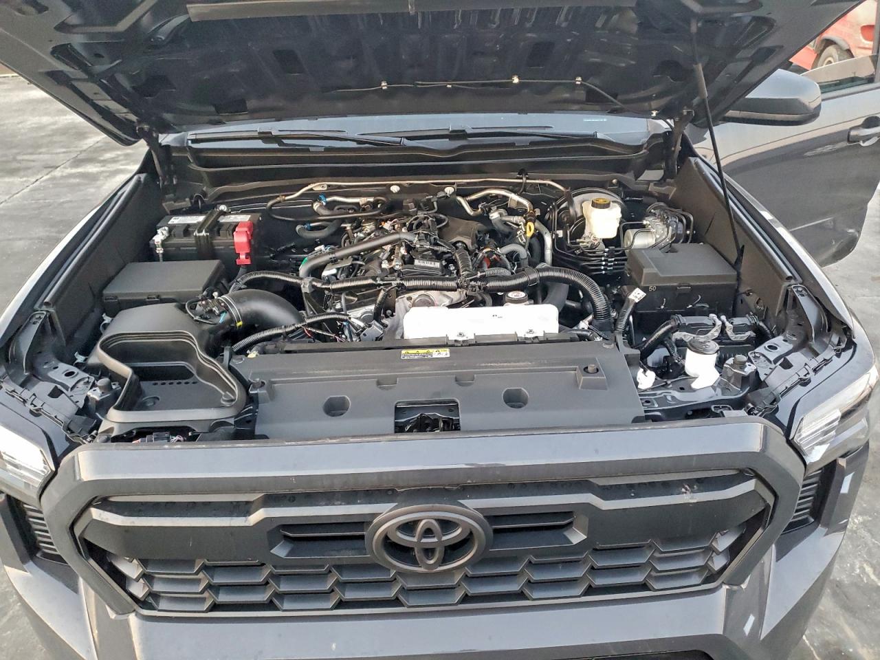 2025 TOYOTA TACOMA DOUBLE CAB photo 11
