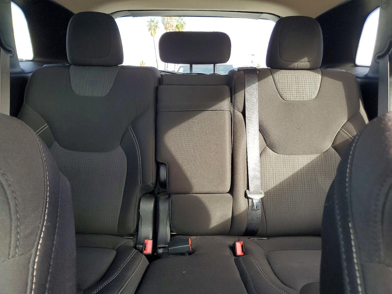 2015 JEEP CHEROKEE LATITUDE photo 10