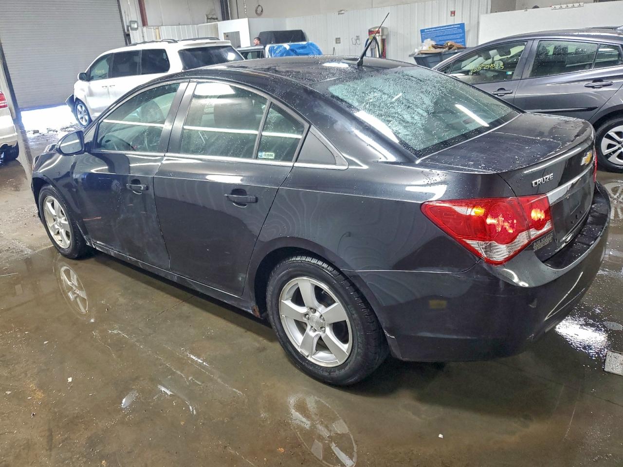 2013 CHEVROLET CRUZE LT photo 2