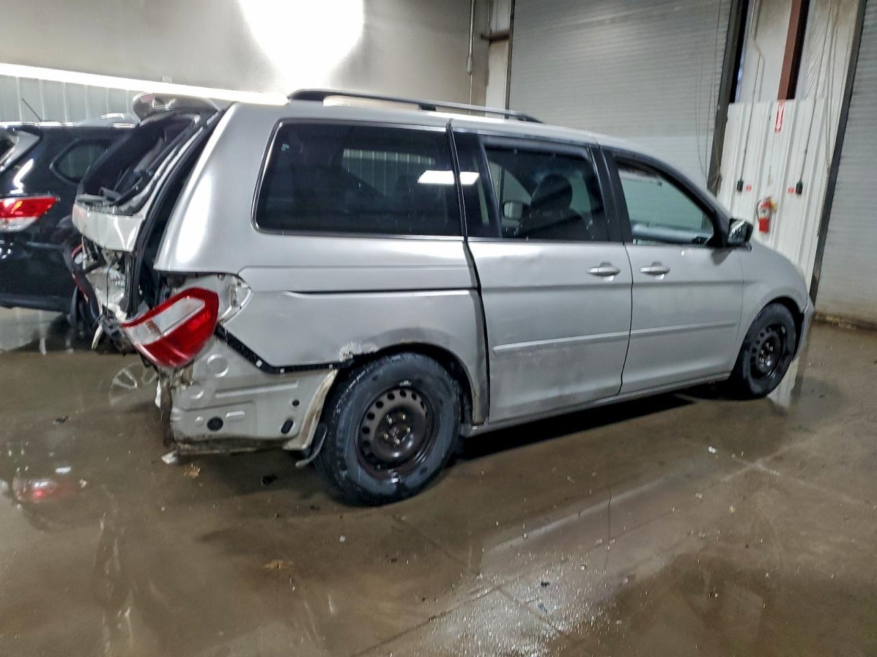 2005 HONDA ODYSSEY TOURING photo 3