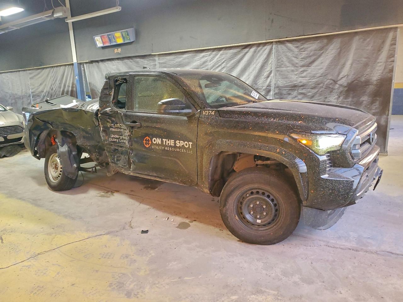 2024 TOYOTA TACOMA XTRACAB photo 4