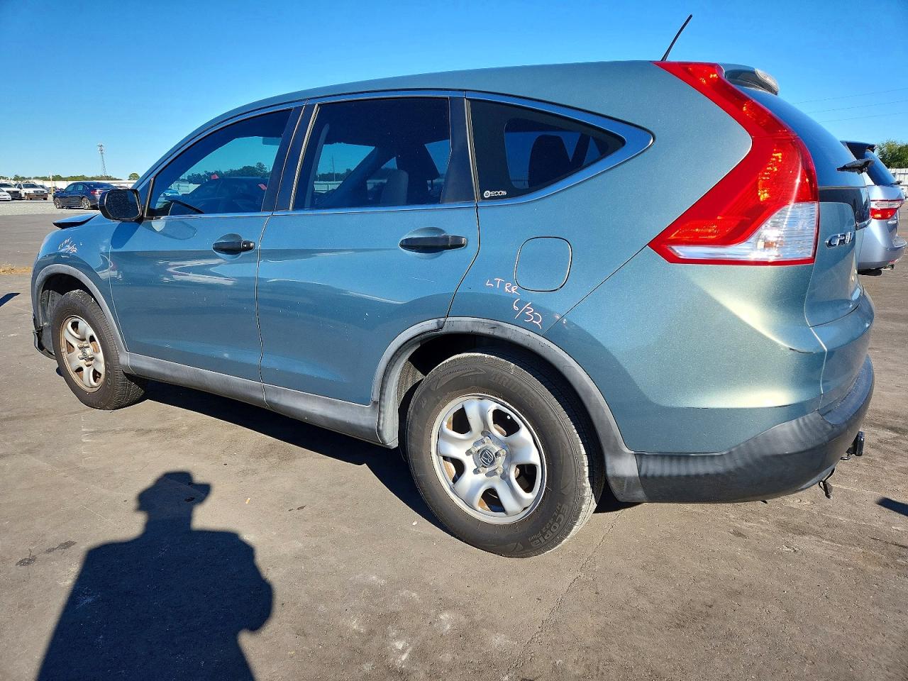 2012 HONDA CR-V LX photo 2