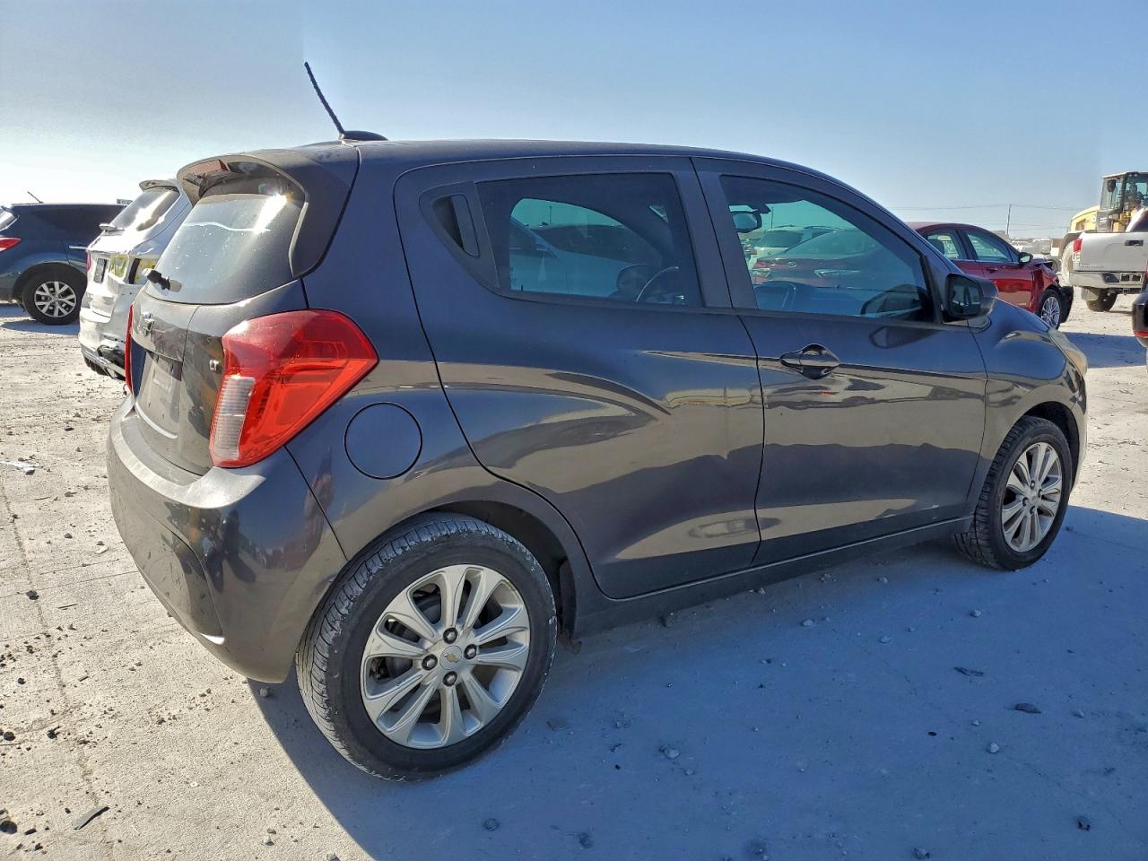 2016 CHEVROLET SPARK 1LT photo 3