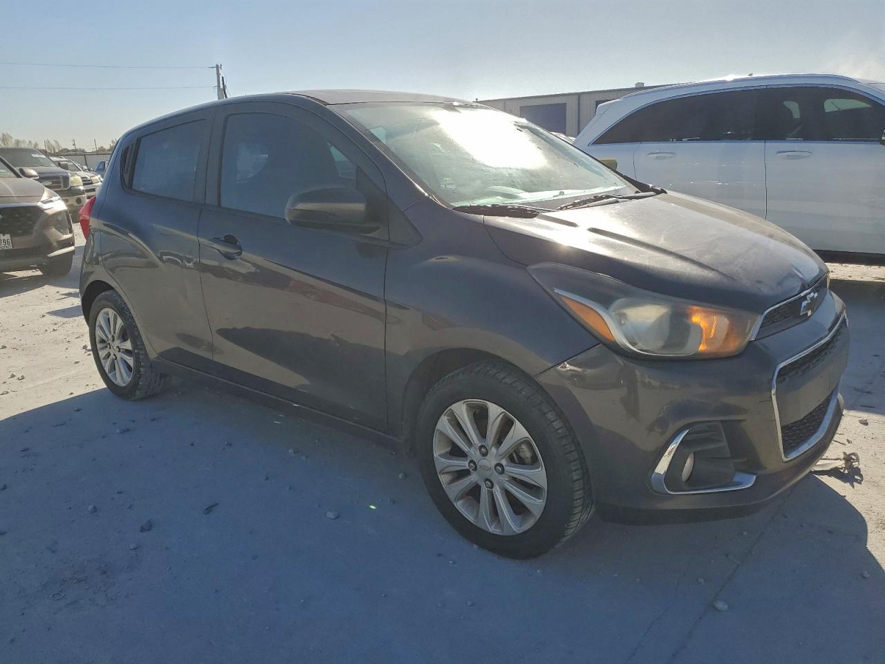 2016 CHEVROLET SPARK 1LT photo 4