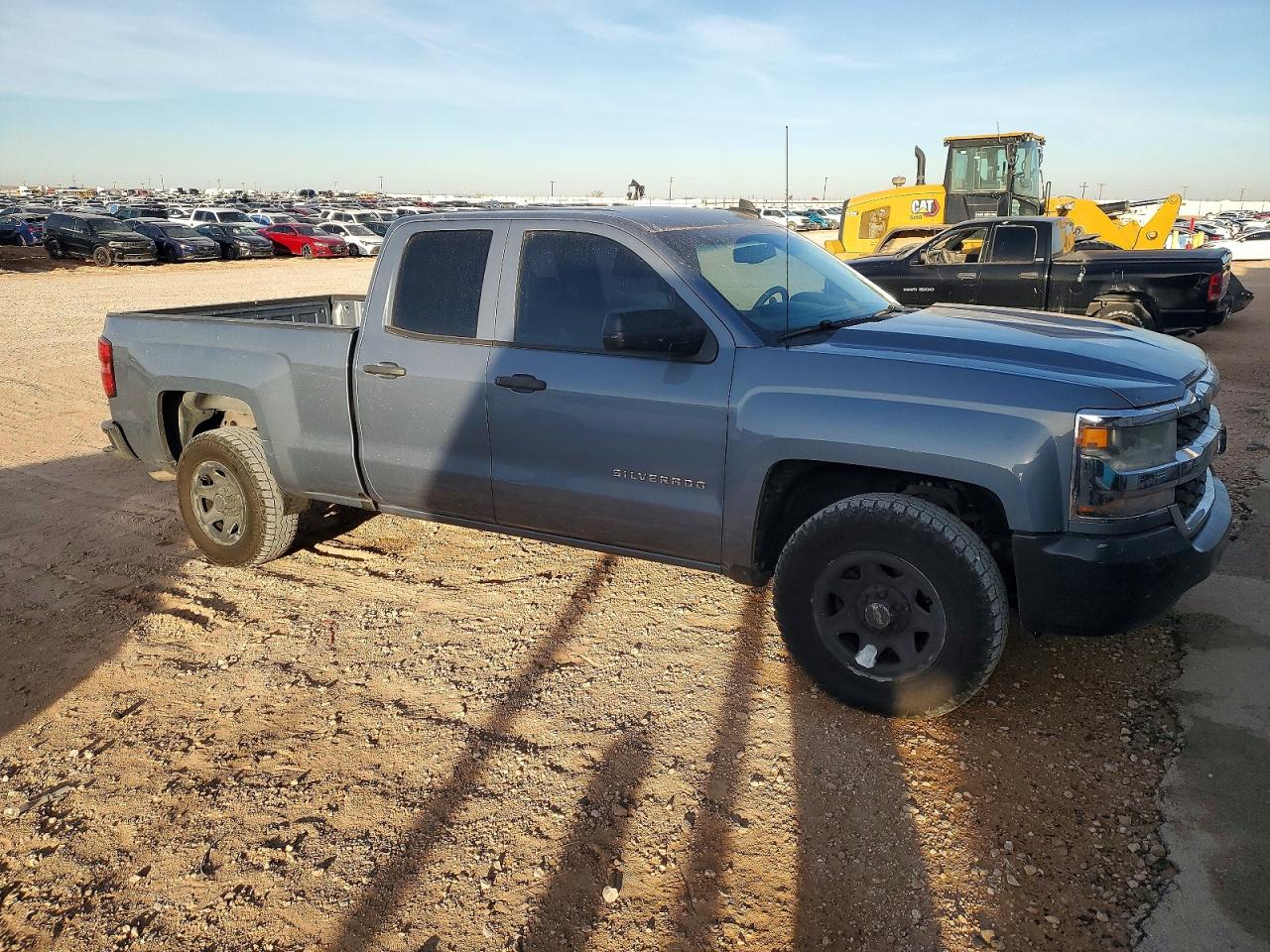 2016 CHEVROLET SILVERADO C1500 photo 4
