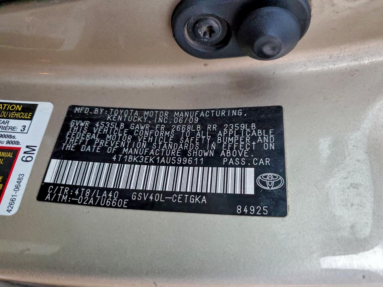 2010 TOYOTA CAMRY SE photo 13
