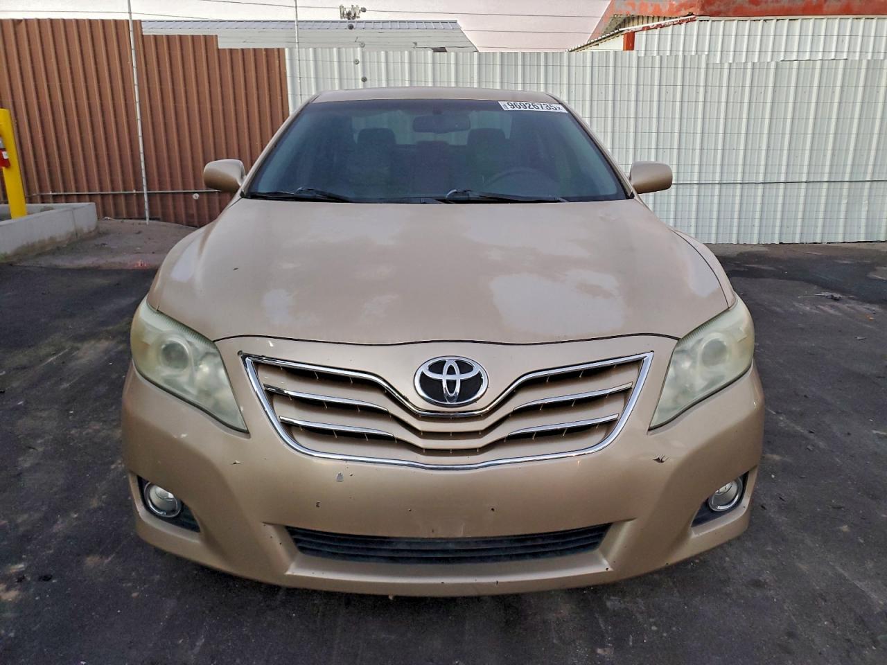 2010 TOYOTA CAMRY SE photo 5